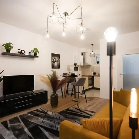 Moonlight Premium Apartment *